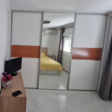 Piso En El Centro De Conil